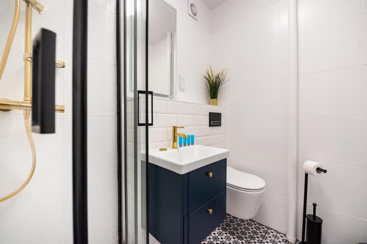 Metro Dworzec Gdanski Elegant Studio Apartamento Varsóvia Exterior foto