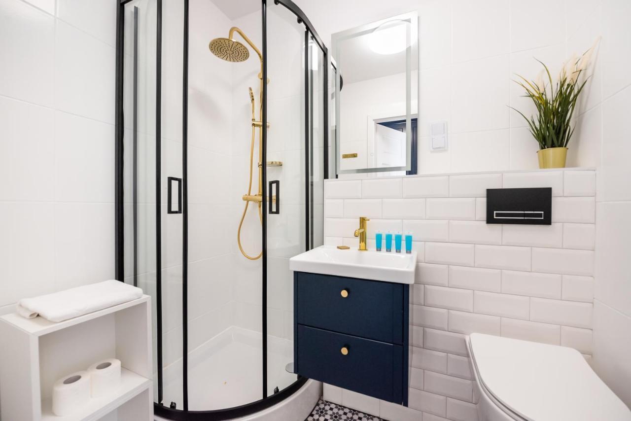 Metro Dworzec Gdanski Elegant Studio Apartamento Varsóvia Exterior foto