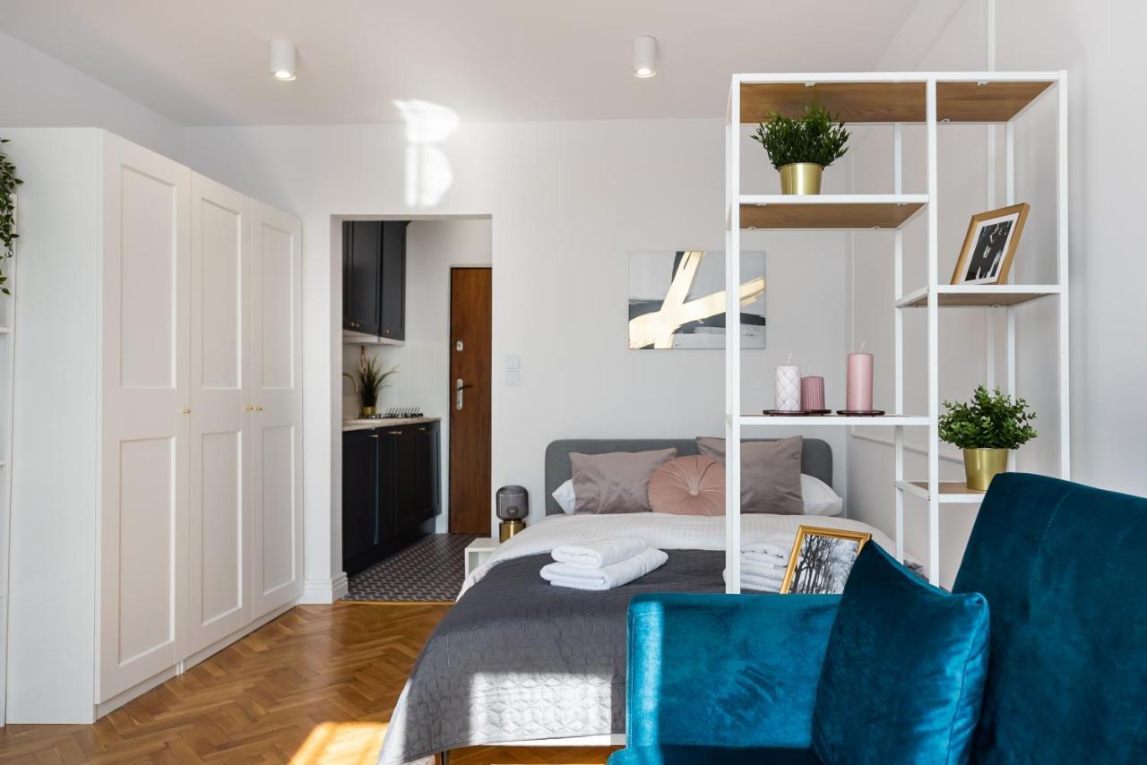 Metro Dworzec Gdanski Elegant Studio Apartamento Varsóvia Exterior foto