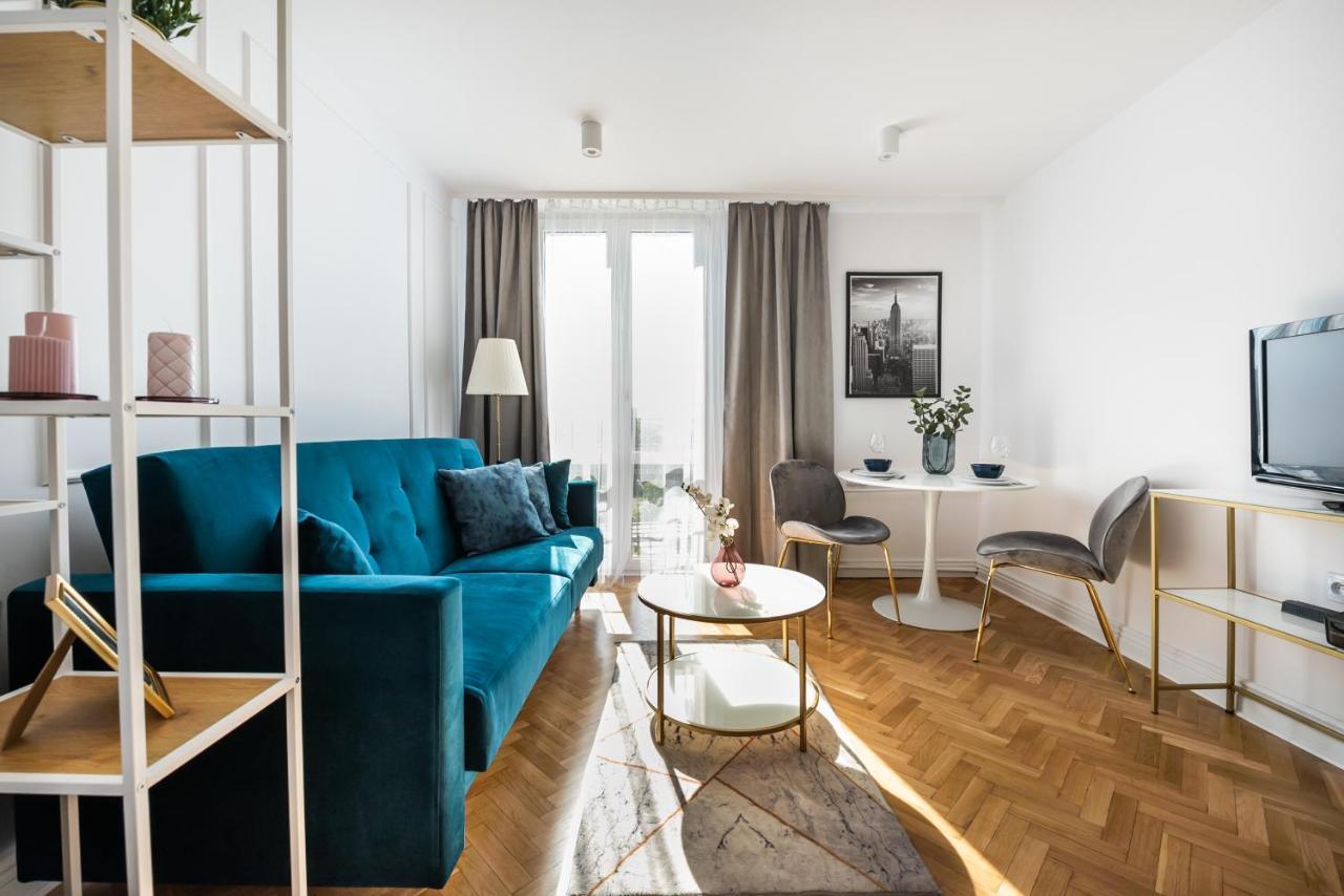 Metro Dworzec Gdanski Elegant Studio Apartamento Varsóvia Exterior foto